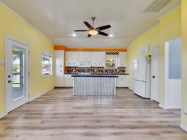 2172 County Road 297, Sargent, TX 77414