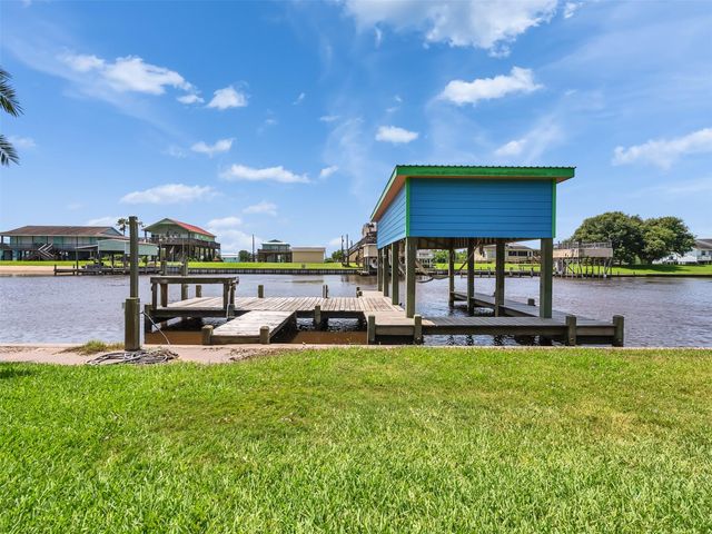 2172 County Road 297, Sargent, TX 77414