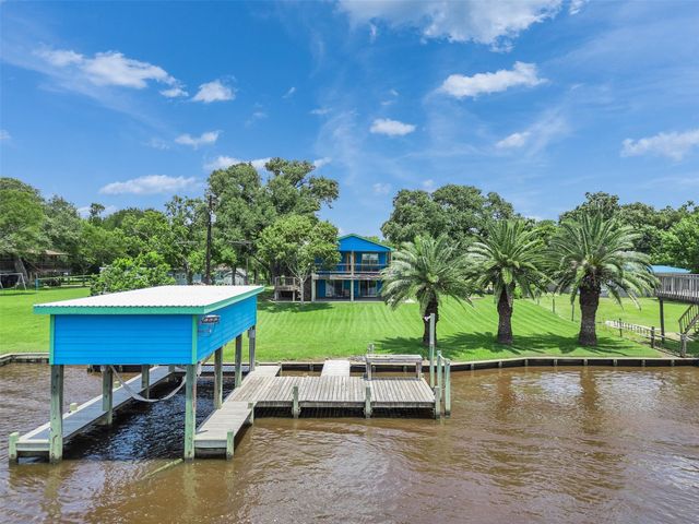 2172 County Road 297, Sargent, TX 77414