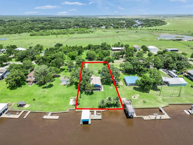 2172 County Road 297, Sargent, TX 77414