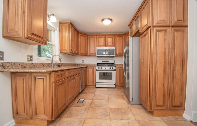 1148 Pinehurst Lane, Norwalk, IA 50211