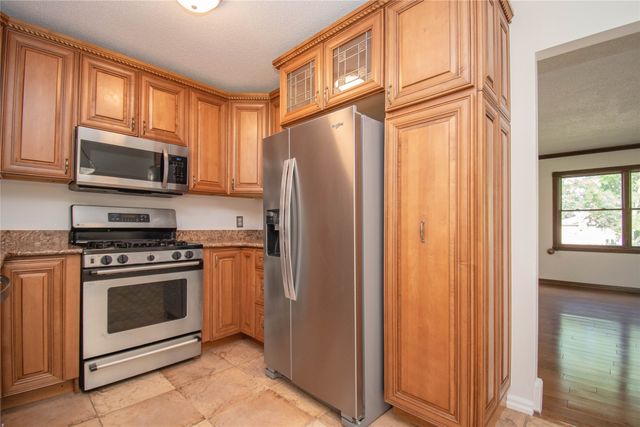 1148 Pinehurst Lane, Norwalk, IA 50211