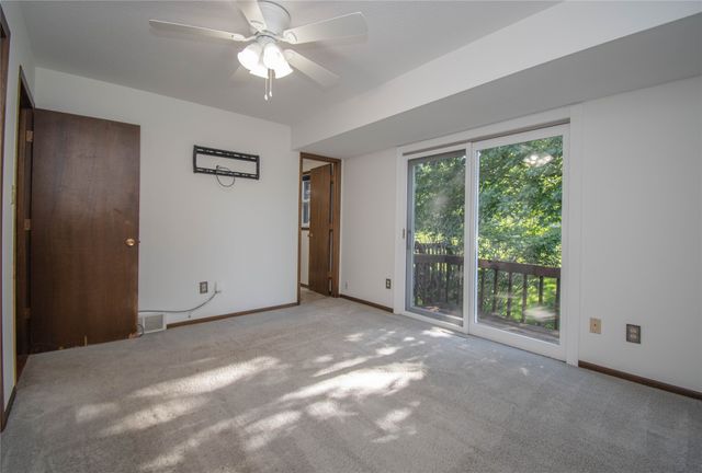 1148 Pinehurst Lane, Norwalk, IA 50211
