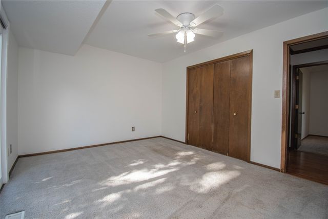 1148 Pinehurst Lane, Norwalk, IA 50211