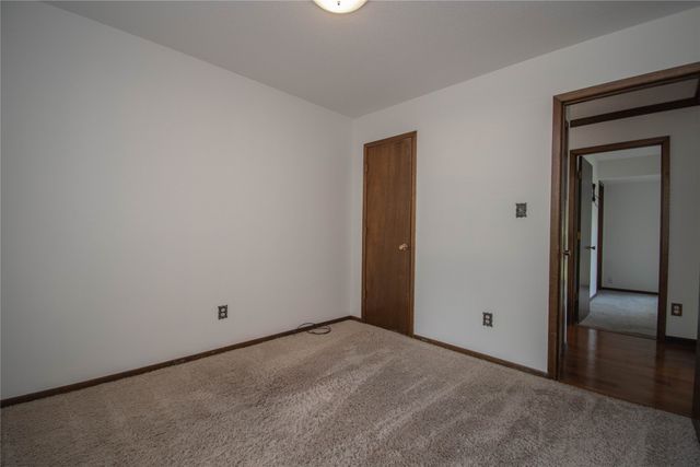 1148 Pinehurst Lane, Norwalk, IA 50211