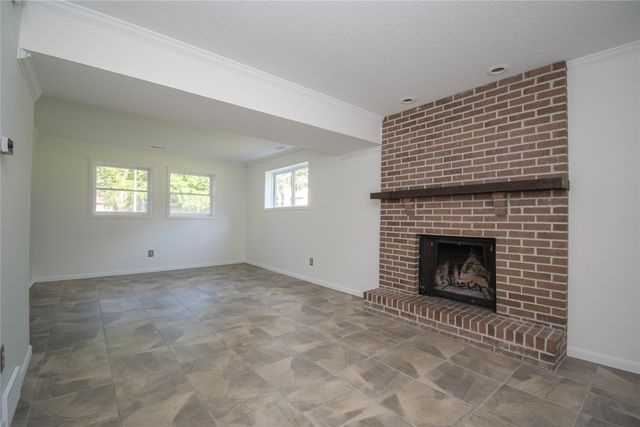 1148 Pinehurst Lane, Norwalk, IA 50211