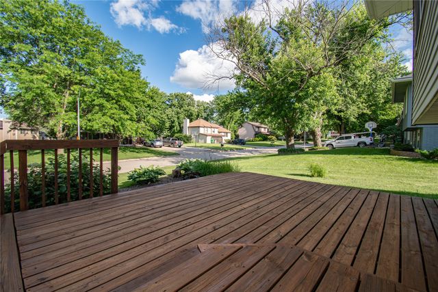 1148 Pinehurst Lane, Norwalk, IA 50211