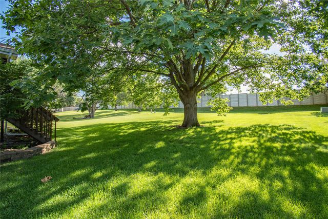 1148 Pinehurst Lane, Norwalk, IA 50211