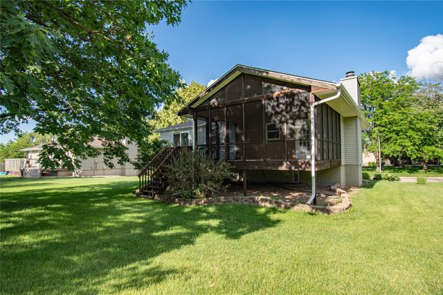 1148 Pinehurst Lane, Norwalk, IA 50211