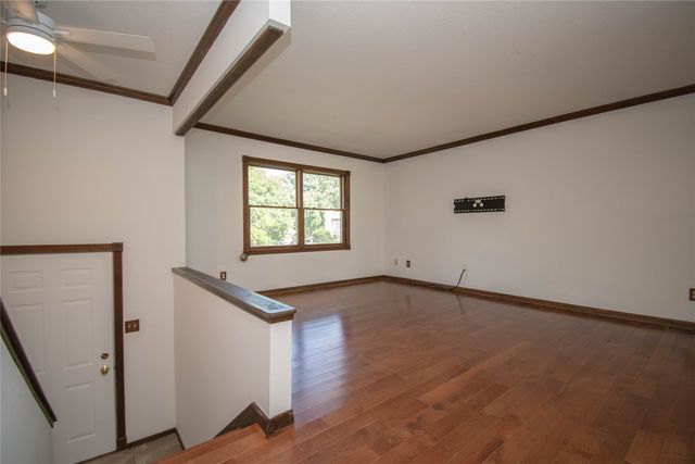 1148 Pinehurst Lane, Norwalk, IA 50211