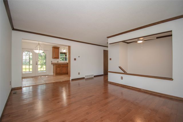 1148 Pinehurst Lane, Norwalk, IA 50211