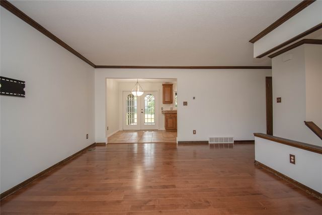 1148 Pinehurst Lane, Norwalk, IA 50211