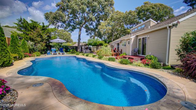 22 Quail Run, Brick, NJ 08723