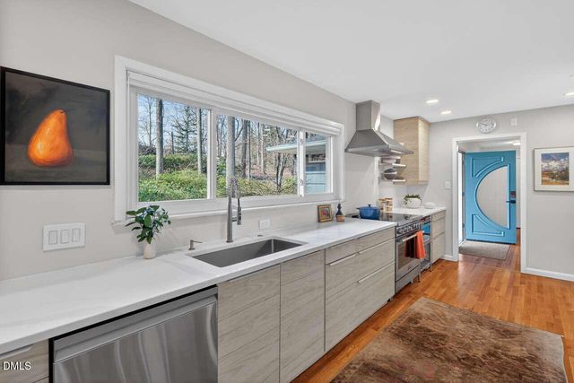 32 Mount Bolus Road, Chapel Hill, NC 27514