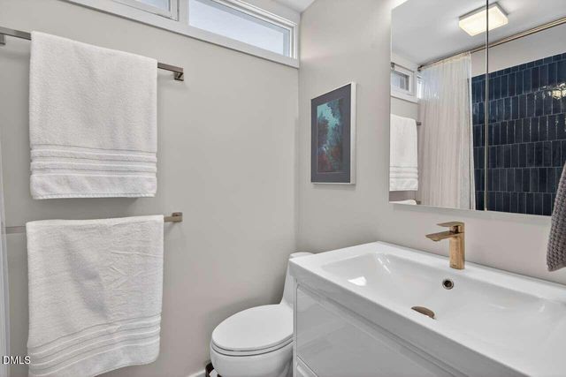 32 Mount Bolus Road, Chapel Hill, NC 27514