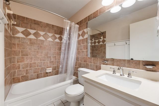 908 Prestwick Lane, Richardson, TX 75080