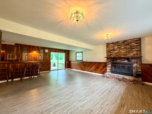 30 Valley Brook Terrace, Stratford, CT 06614
