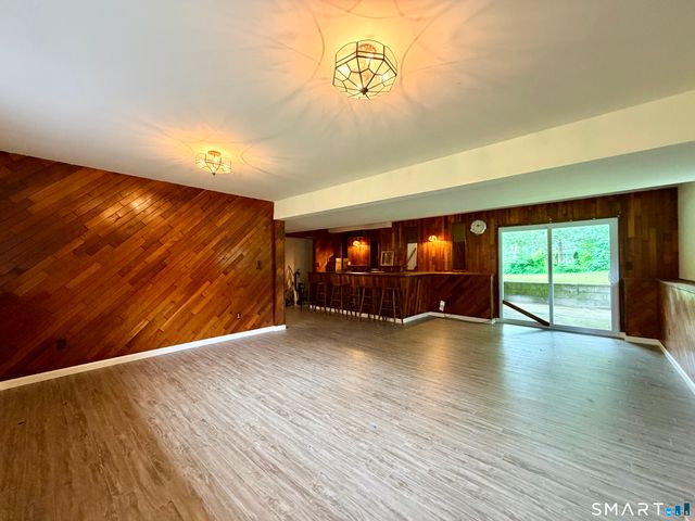 30 Valley Brook Terrace, Stratford, CT 06614