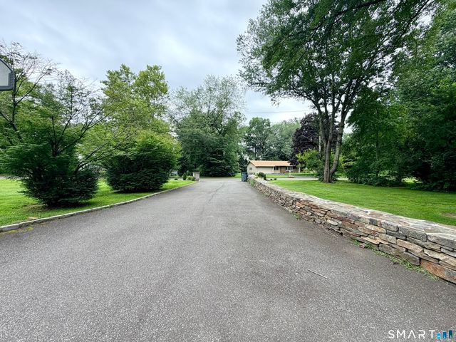 30 Valley Brook Terrace, Stratford, CT 06614