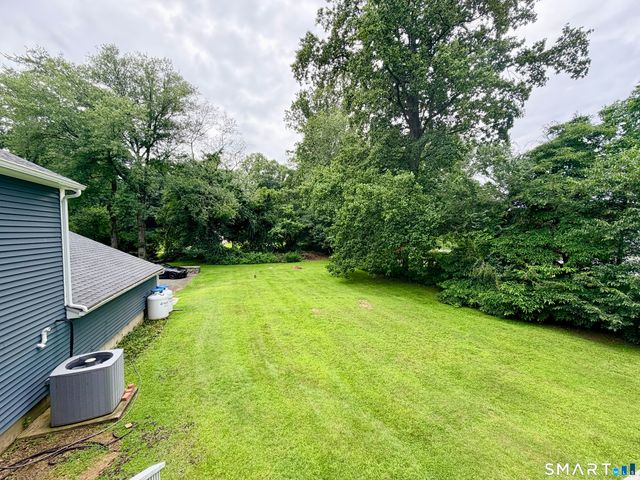 30 Valley Brook Terrace, Stratford, CT 06614