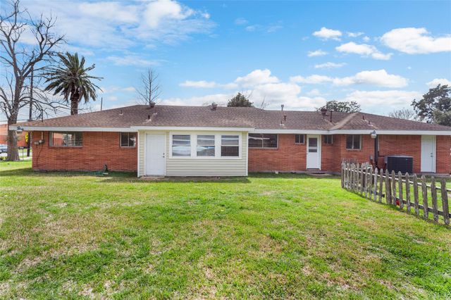 3601 E Jasmine Street, Pearland, TX 77581