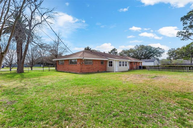 3601 E Jasmine Street, Pearland, TX 77581