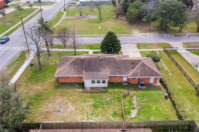 3601 E Jasmine Street, Pearland, TX 77581