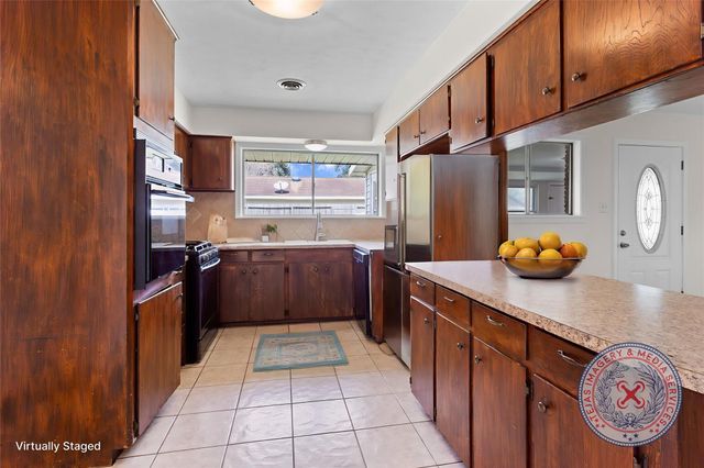 3601 E Jasmine Street, Pearland, TX 77581