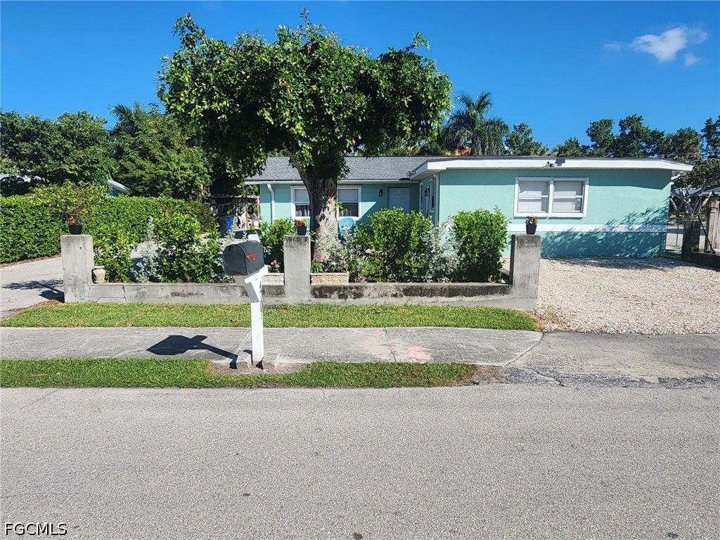4707 Duera Mae DR, Fort Myers, FL 33908