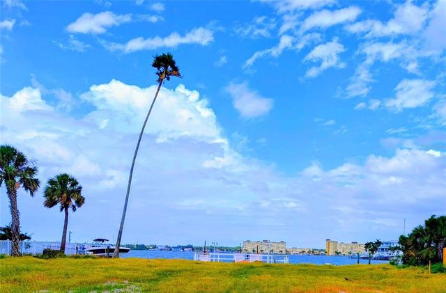 15417 2ND STREET E, Madeira Beach, FL 33708