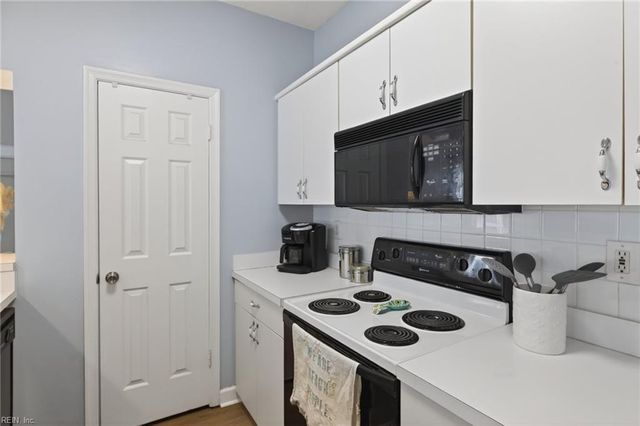 2301 Beach Haven Dr Apt 202, Virginia Beach, VA 23451