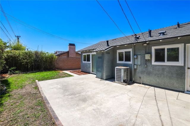 2932 Bostonian, Los Alamitos, CA 90720