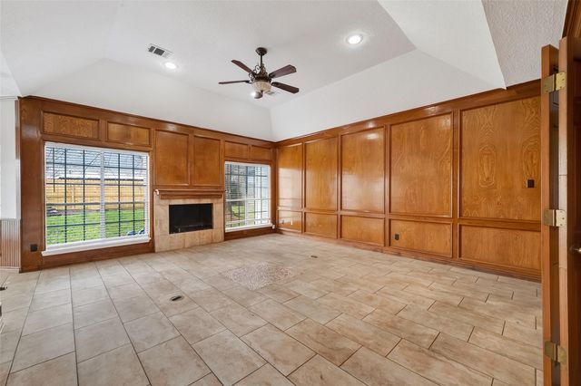 15307 T C Jester Boulevard, Houston, TX 77068