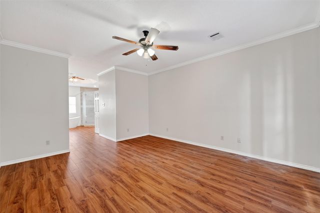 15307 T C Jester Boulevard, Houston, TX 77068