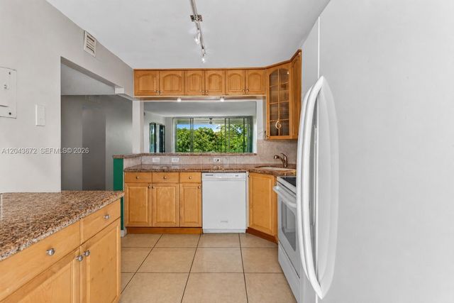 3010 N Course Dr 510, Pompano Beach, FL 33069