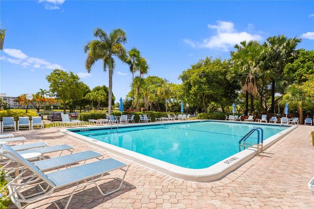 3010 N Course Dr 510, Pompano Beach, FL 33069