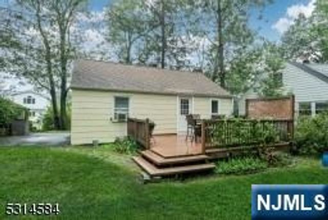 41 Bellot Road, Ringwood, NJ 07456