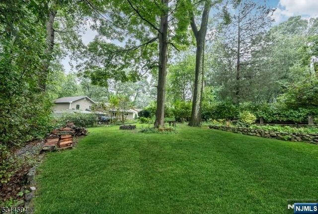 41 Bellot Road, Ringwood, NJ 07456