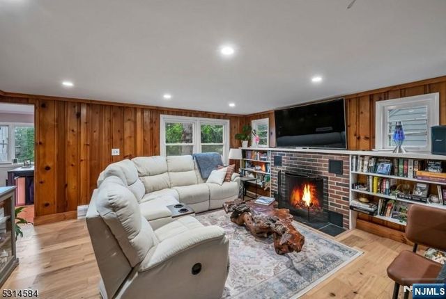 41 Bellot Road, Ringwood, NJ 07456