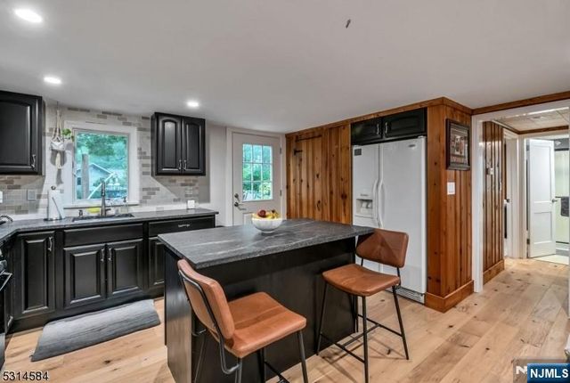 41 Bellot Road, Ringwood, NJ 07456