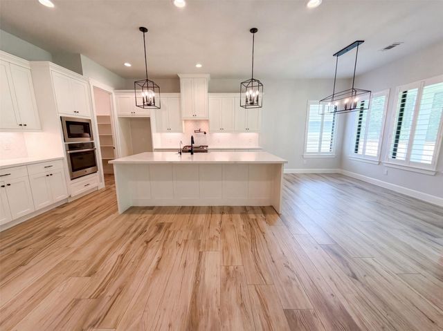 21211 Hidden Bend Loop, Magnolia, TX 77354