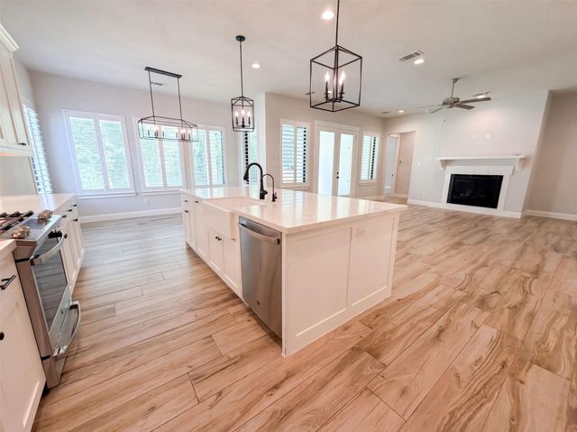 21211 Hidden Bend Loop, Magnolia, TX 77354