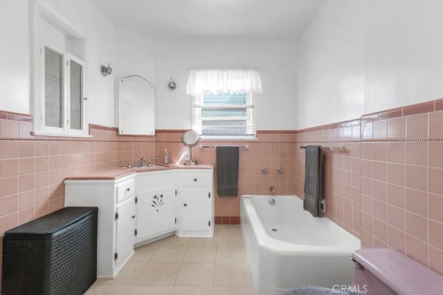 4854 W 94th Street, Inglewood, CA 90301