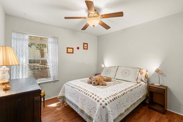 220 Clydesdale DR, Dale, TX 78616