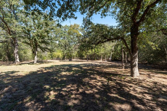 220 Clydesdale DR, Dale, TX 78616