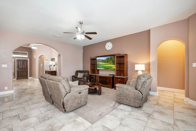 1610 Sun Canyon Blvd, New Braunfels, TX 78130