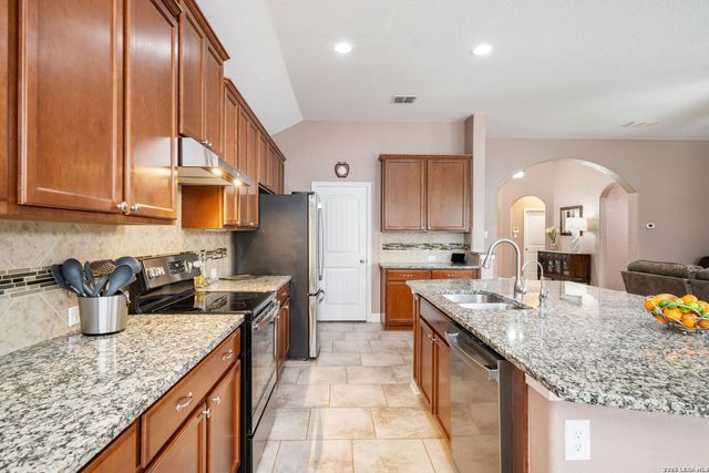 1610 Sun Canyon Blvd, New Braunfels, TX 78130