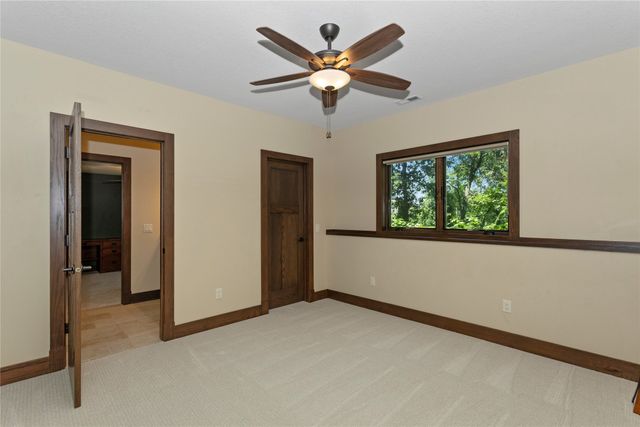 5692 SW Lake Ridge Drive, West Des Moines, IA 50265