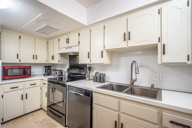 6018 E University Boulevard 101, Dallas, TX 75206
