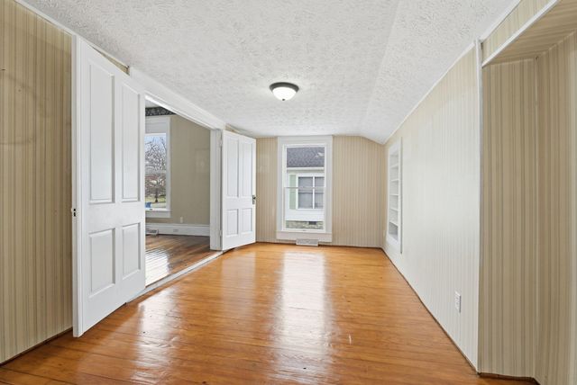 433 N College Street, Harrodsburg, KY 40330